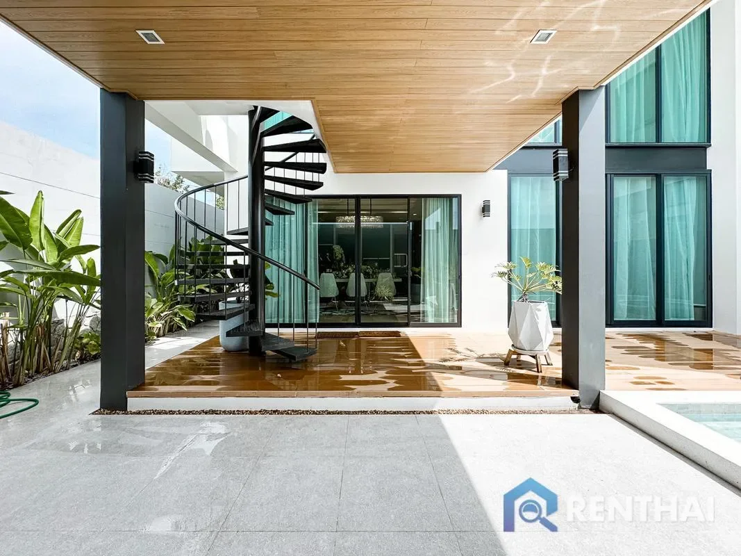 Exterior photo 3