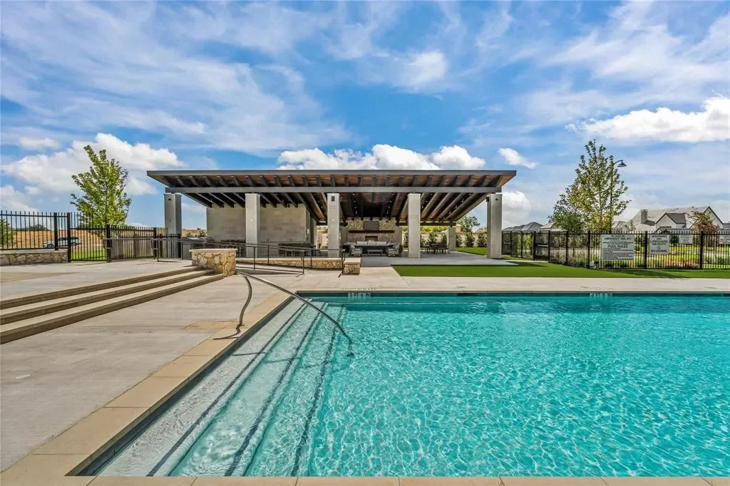 9728 Latour Court, Fort Worth, Texas, United States. - Photo 14