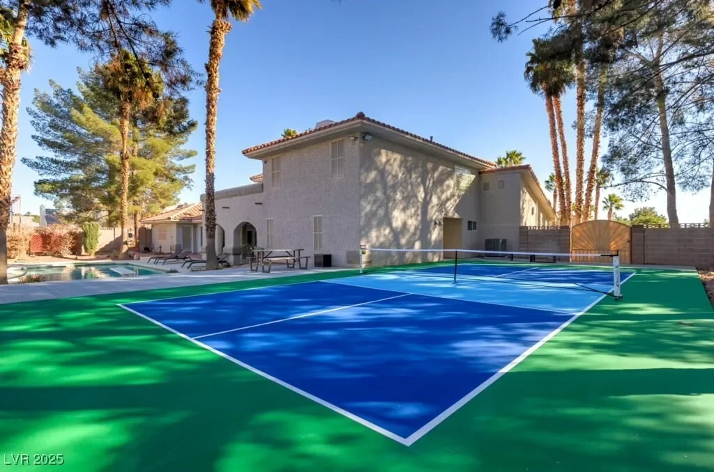 7471 Darby Avenue, Las Vegas, Nevada, United States. - Photo 43
