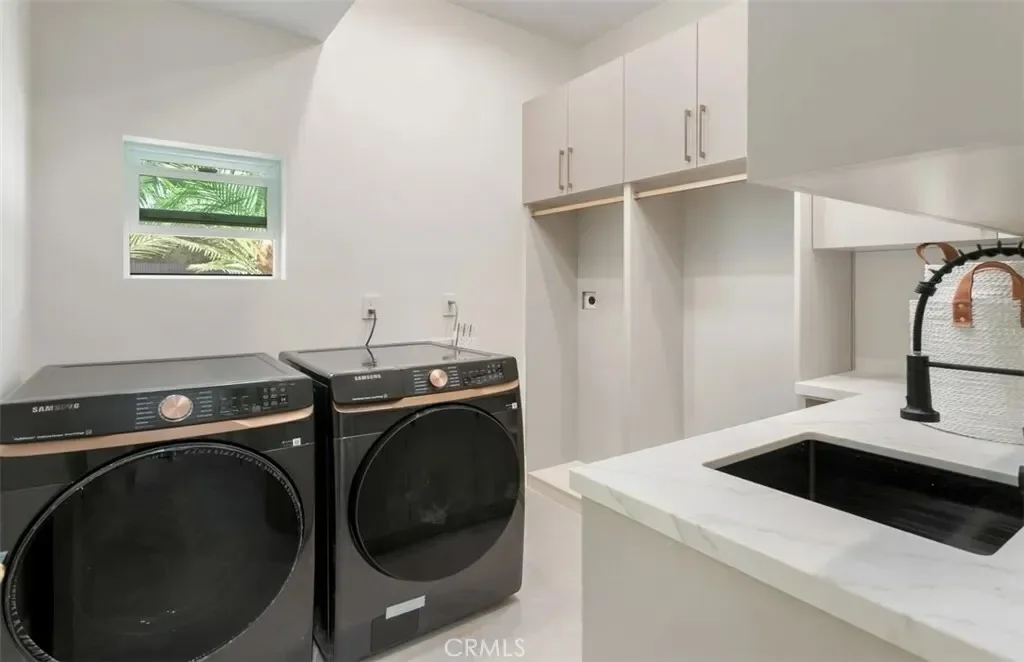 4 Narbonne, Newport Beach, California, United States. - Photo 24