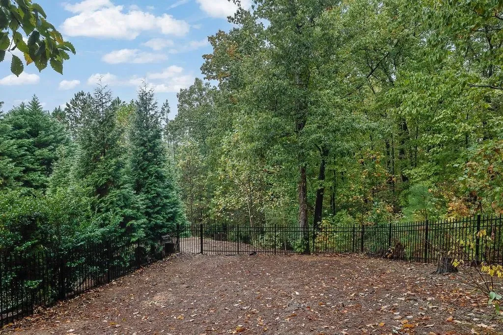 5283 Whitehaven Park Lane SE, Smyrna, Georgia, United States. - Photo 36