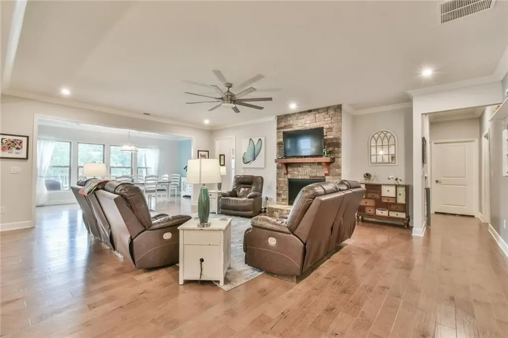 Gallery photo 5