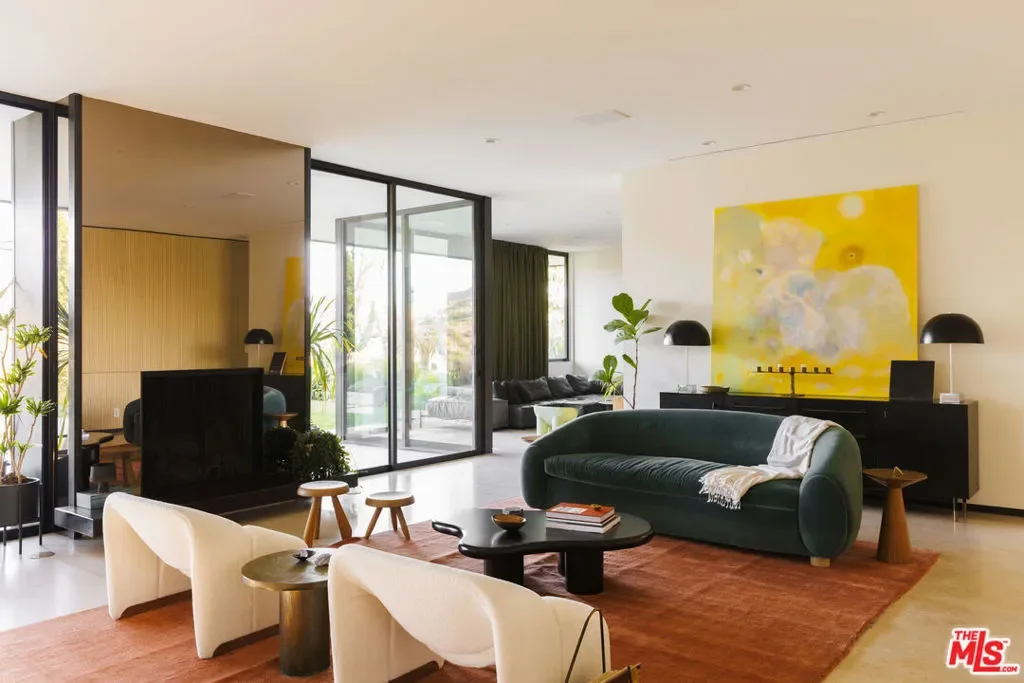 3306 Deronda Drive, Los Angeles, California, United States. - Photo 7