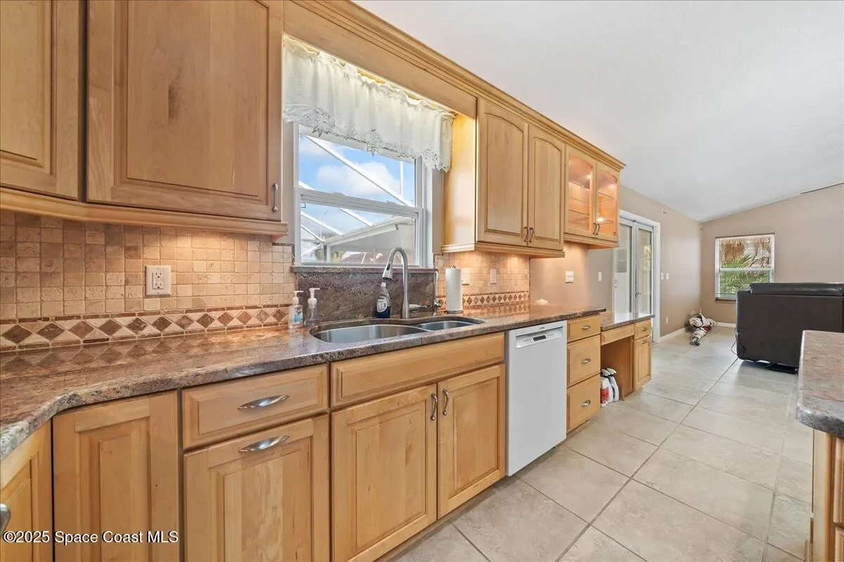 284 Hiawatha Way, Melbourne Beach, FL 32951, Melbourne Beach, Florida, United States. - Photo 10