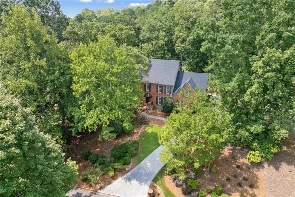 7300 Chattahoochee Bluff Drive, Atlanta, Georgia, United States. - Photo 25