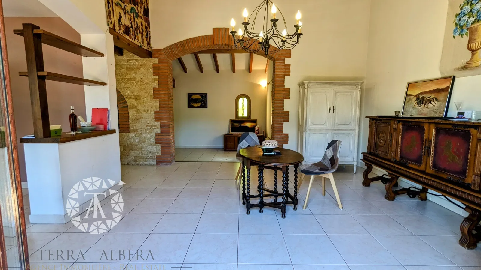Gallery photo 4