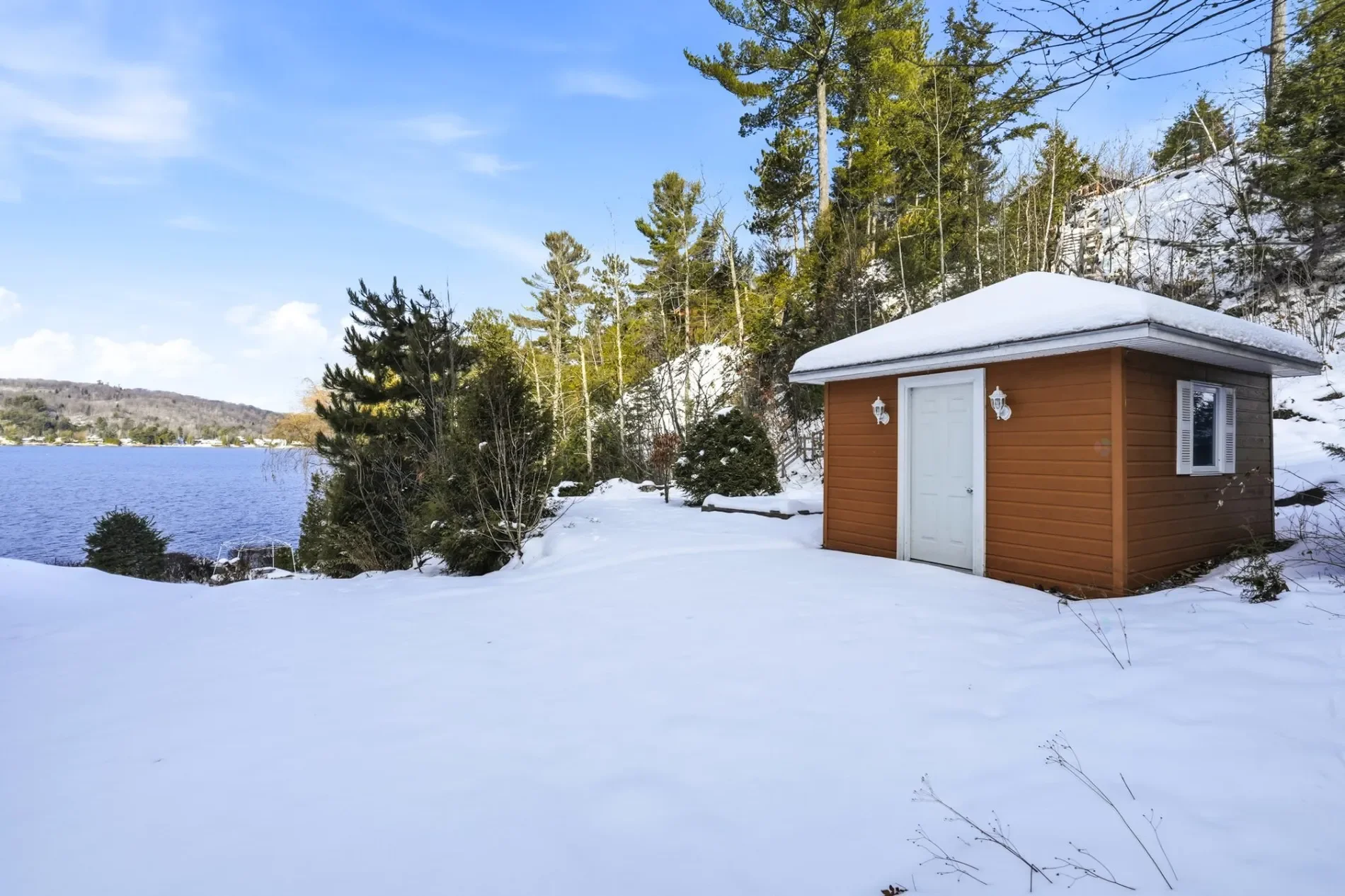 Exterior photo 9
