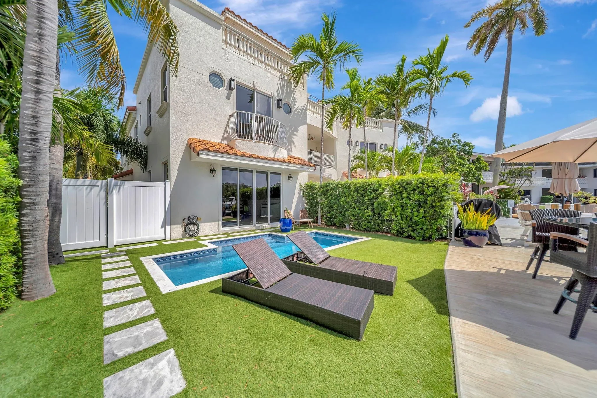 1368 BAYVIEW DR, Fort Lauderdale, Florida, United States. - Photo 21