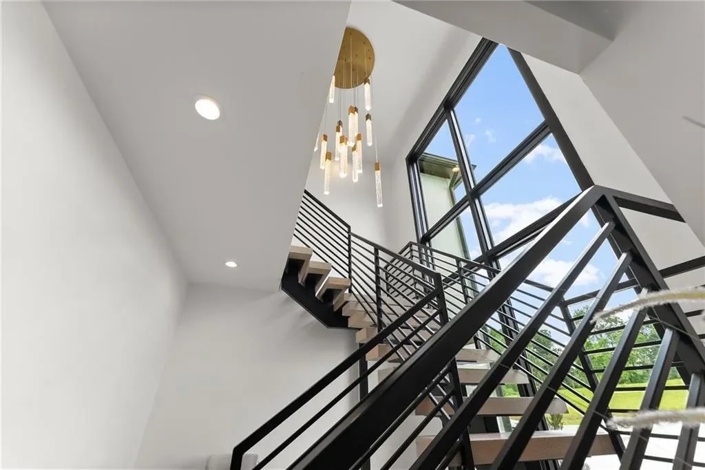 151 South Pointe Drive, Hartwell, Georgia, United States. - Photo 2