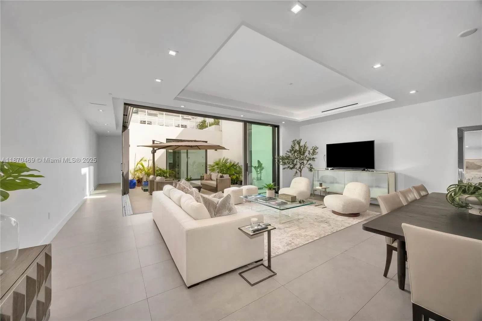 617 Almeria Ave, Coral Gables, Florida, United States. - Photo 5