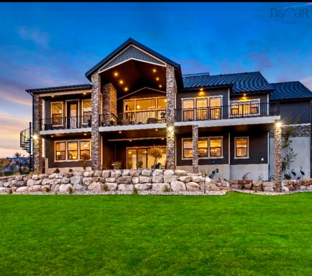 Exterior photo 1