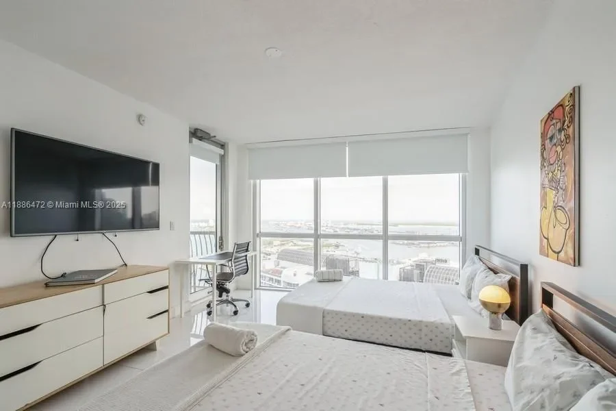 1750 N Bayshore Dr, Miami, Florida, United States. - Photo 13