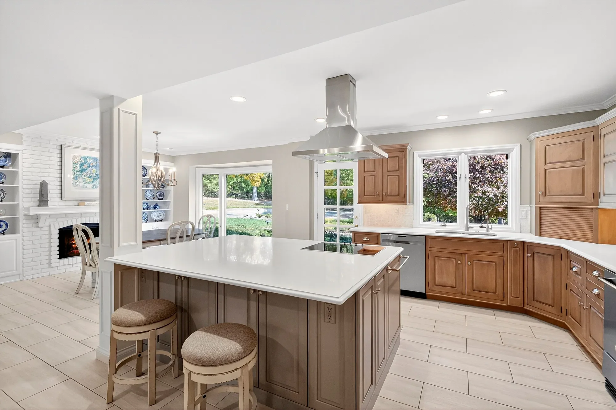 73 Overhills Drive , Ladue, MO 63124, Ladue, Missouri, United States. - Photo 14