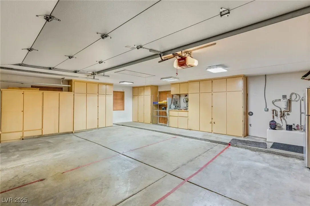 8275 W Craig Road, Las Vegas, Nevada, United States. - Photo 34