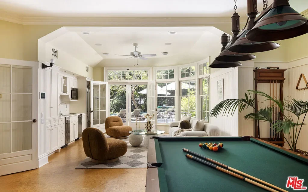 2041 Mandeville Canyon Road, Los Angeles, California, United States. - Photo 16