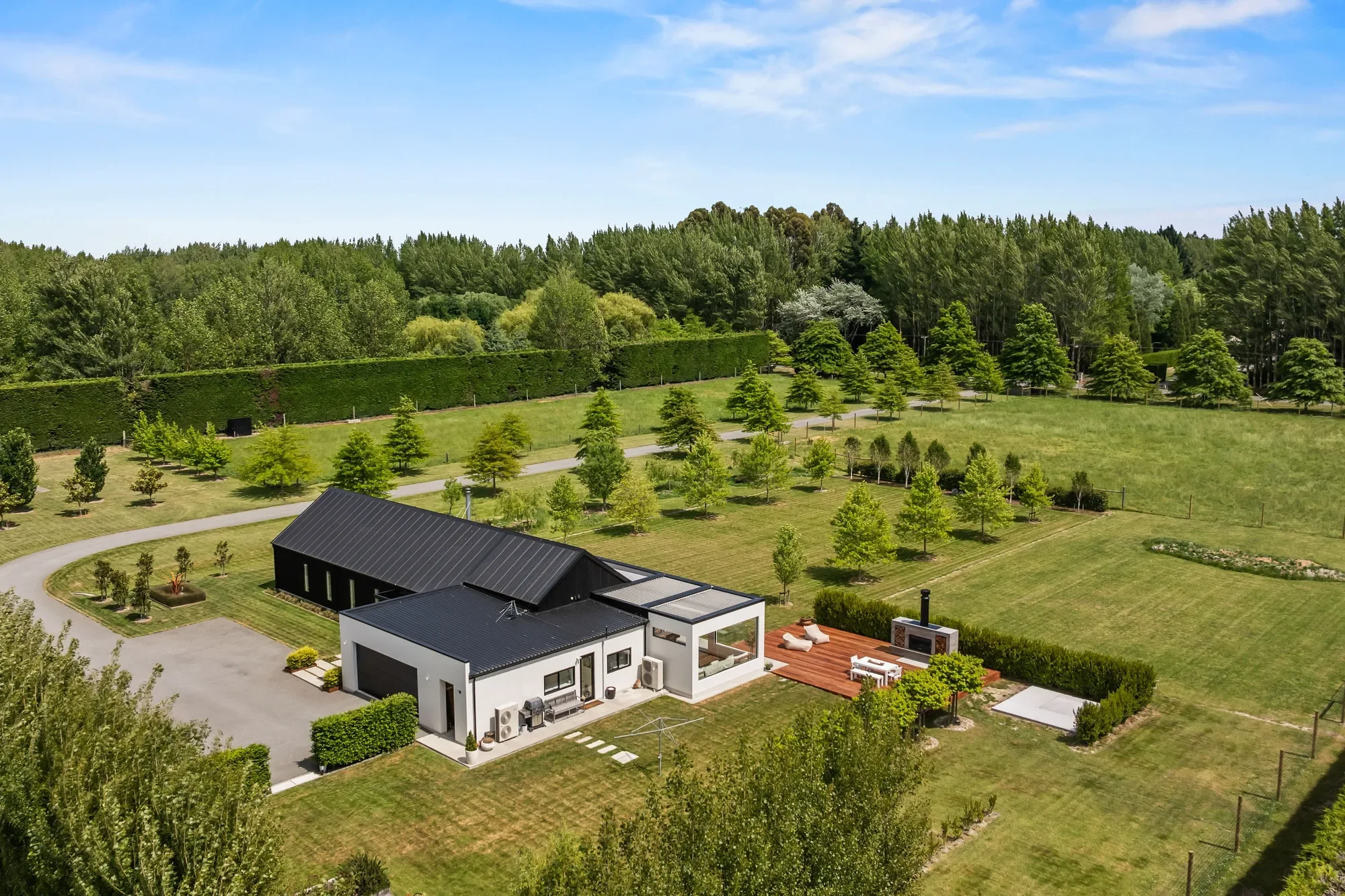 Exterior photo 12
