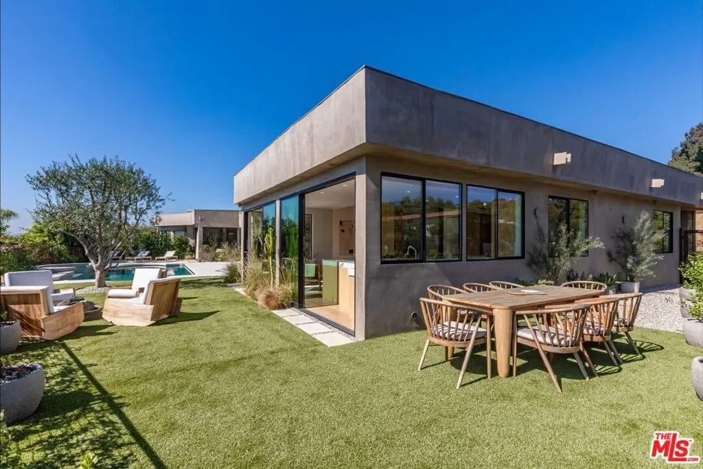 1705 Carla, Beverly Hills, California, United States. - Photo 29