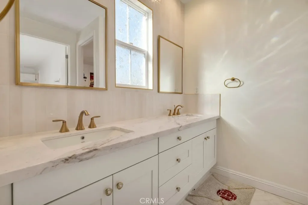 12356 Longacre, Granada Hills, CA, 91344, USA, Los Angeles, California, United States. - Photo 12