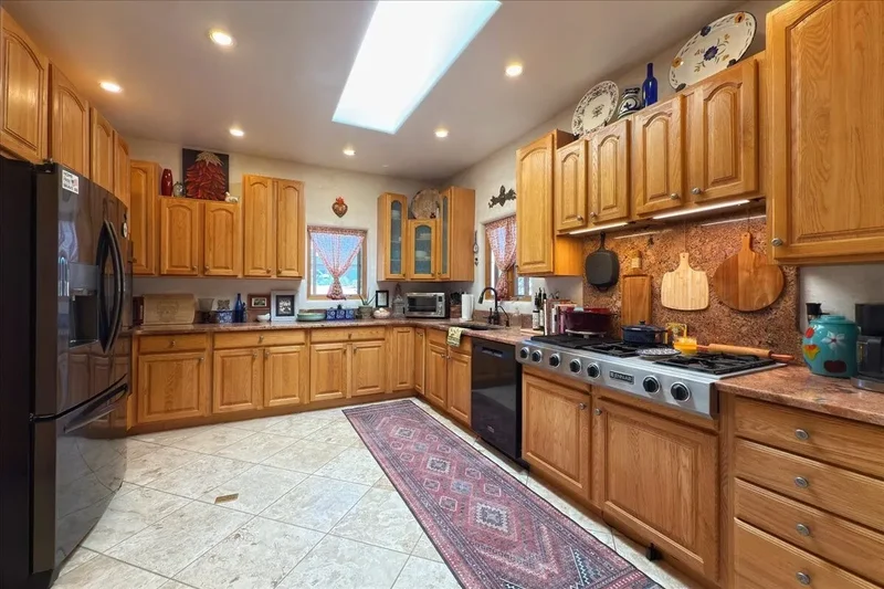 10 Los Tapias, Santa Fe, NM 87508, Santa Fe, New Mexico, United States. - Photo 25