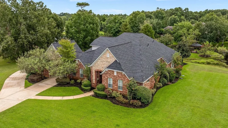 4 Bedrooms Single Family Detached