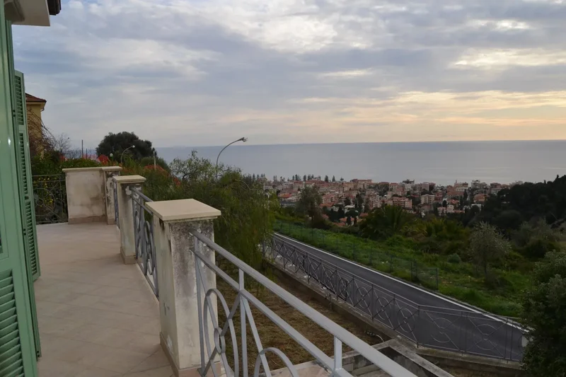 Via dei Collli, Bordighera, Liguria, Italy. - Photo 15