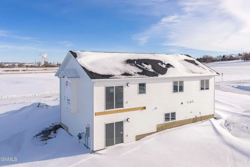 3511 Silver Leaf Avenue Nw, Mandan, ND 58554, Mandan, North Dakota, United States. - Photo 59