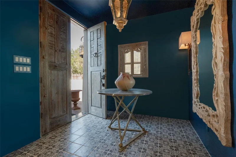 413 Los Arboles Drive, Santa Fe, NM 87501, Santa Fe, New Mexico, United States. - Photo 41