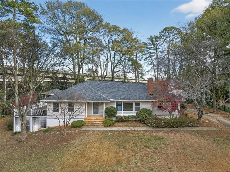 1040 Lindridge Drive NE, Atlanta, GA 30324, Atlanta, Georgia, United States. - Photo 6