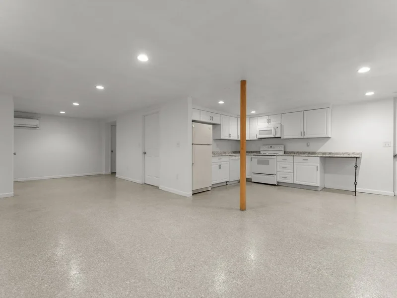 11 Benson Street , Worcester, MA 01604, Worcester, Massachusetts, United States. - Photo 25