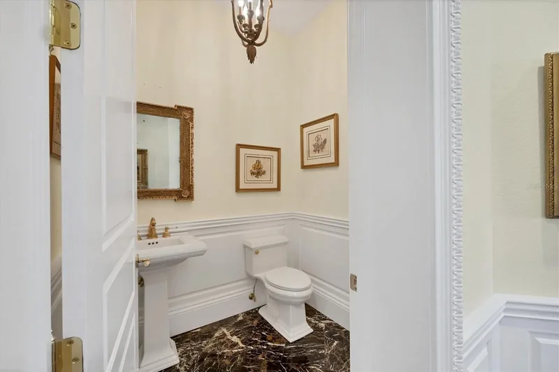 1137 N LAKE SHORE DRIVE, Sarasota, Florida, United States. - Photo 19