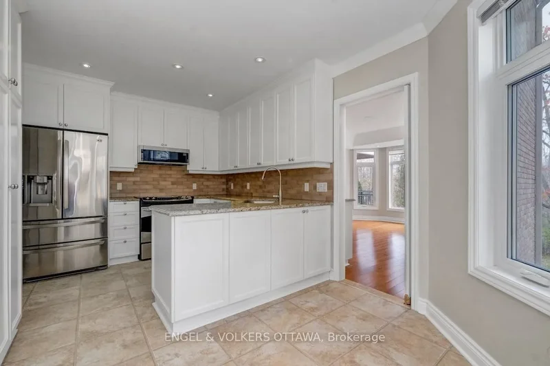 25 Bittern Court, Ottawa, Ontario, Canada. - Photo 3