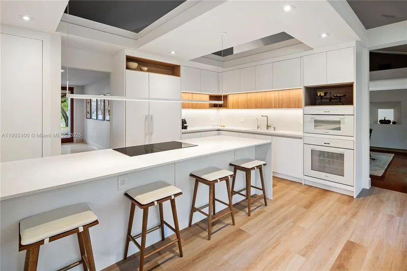 5390 Banyan Dr, Coral Gables, Florida, United States. - Photo 23