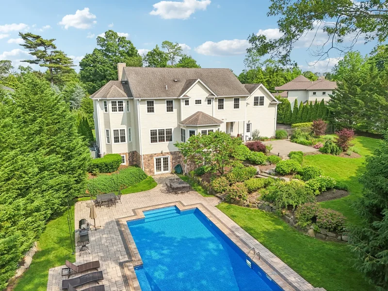 4 Celestial Court, Saint James, NY 11780, Saint James, New York, United States. - Photo 49