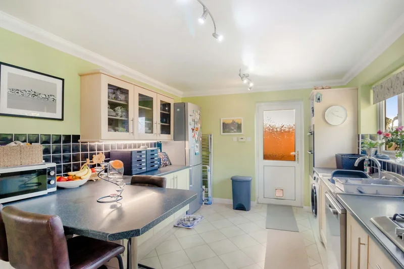 13 Bay Tree Close, Heathfield, TN21 8YG, Heathfield, England, United Kingdom. - Photo 3