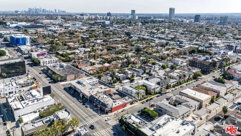 139 N Harper Avenue, West Hollywood, California, United States. - Photo 25