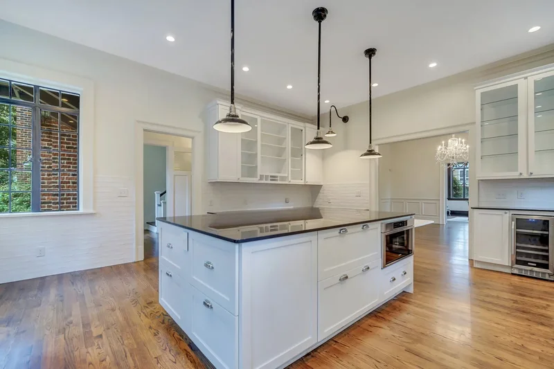 302 E 46th Street, Savannah, Georgia, United States. - Photo 27