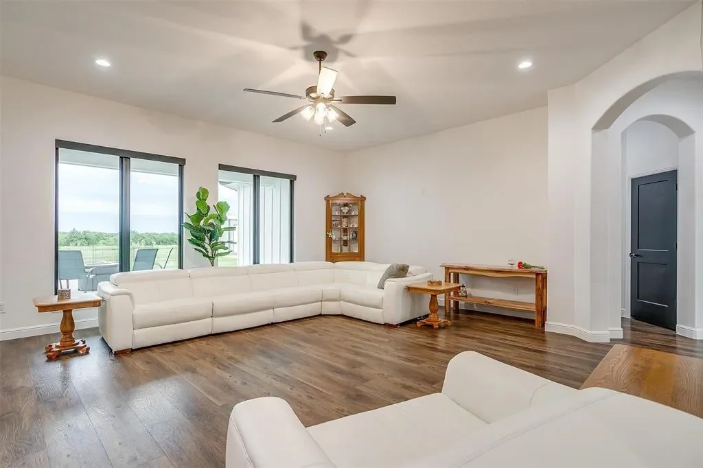 140 Lone Elm Road, Midlothian, Texas, United States. - Photo 7