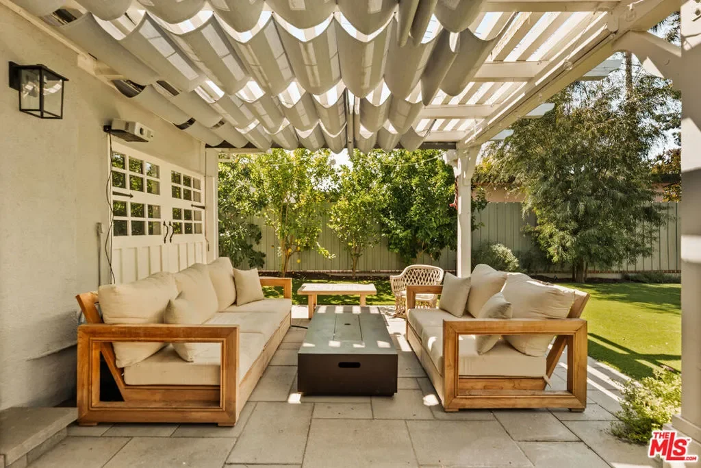 4841 Don Pio Drive, Los Angeles, California, United States. - Photo 9
