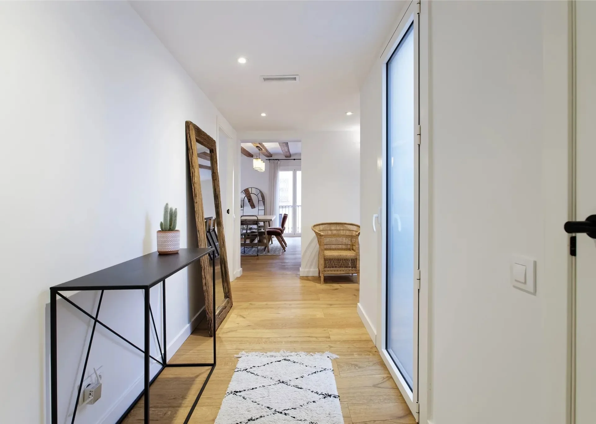 Exclusive Penthouse with Private Rooftop Terrace in the Heart of El Born