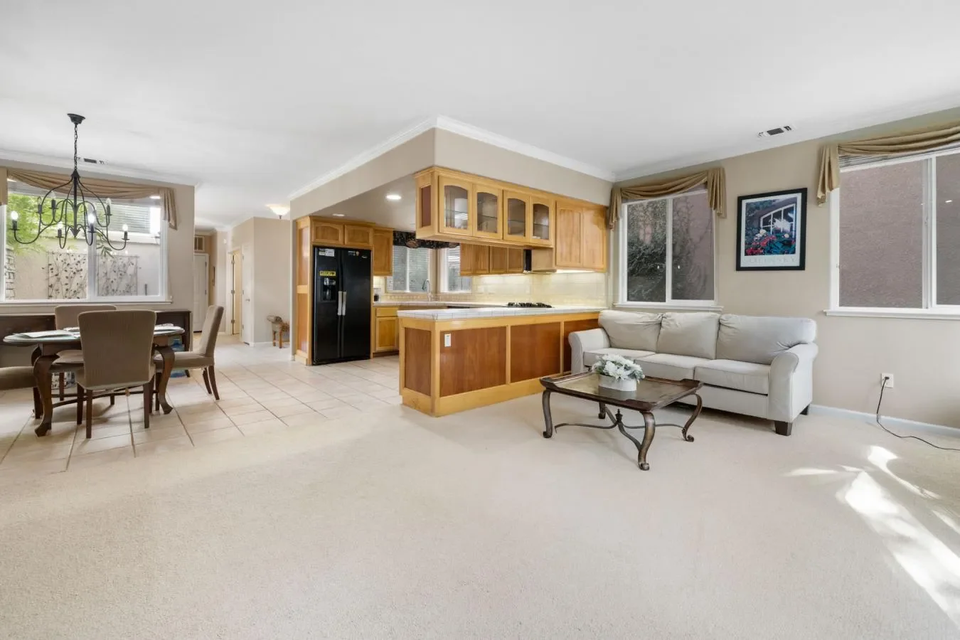 2736 Via Villaggio, Sacramento, California, United States. - Photo 9