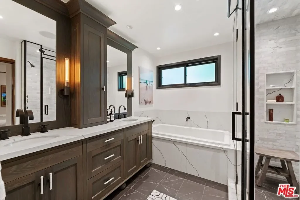 2612 Montana Avenue 1, Santa Monica, California, United States. - Photo 16