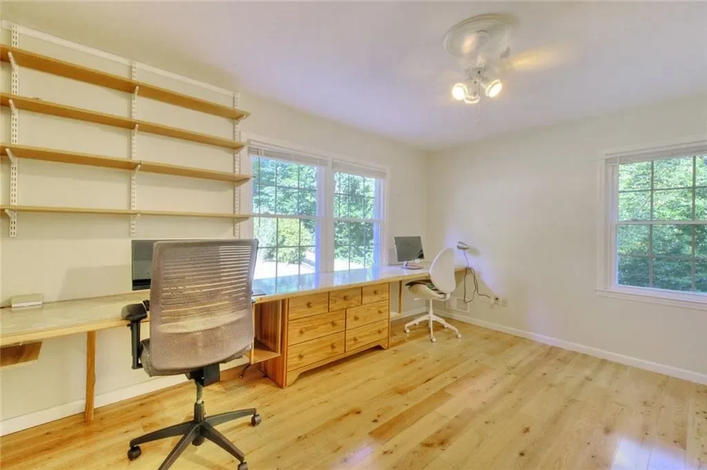 2659 Amberly Drive, Dunwoody, Georgia, United States. - Photo 25