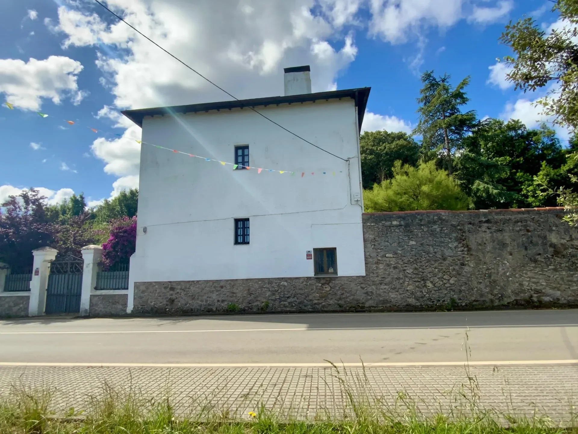 Exterior photo 7