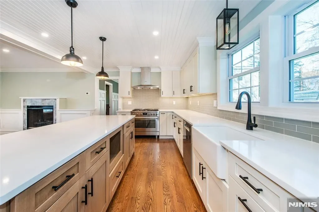 44 4th Avenue, Roseland, NJ 07068, Roseland, New Jersey, United States. - Photo 15