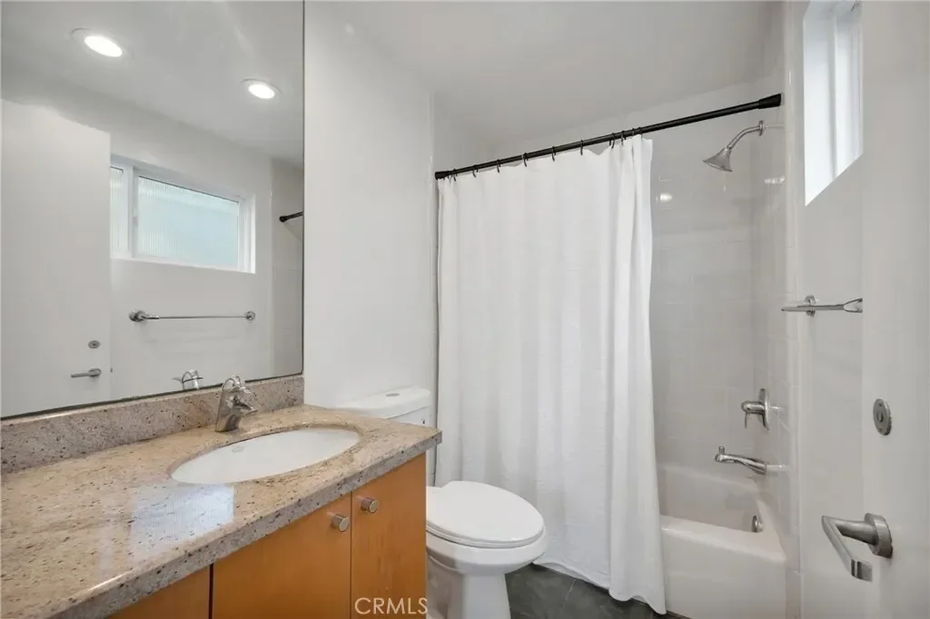 514 Ardmore, Hermosa Beach, California, United States. - Photo 24