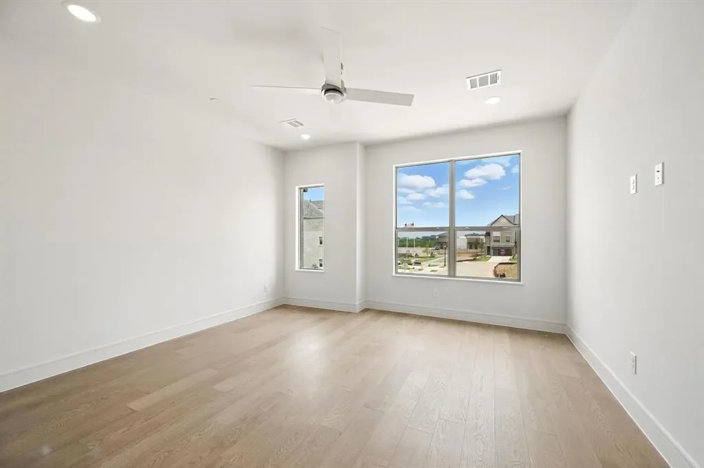 1364 Cherry Hills Lane, Irving, Texas, United States. - Photo 15