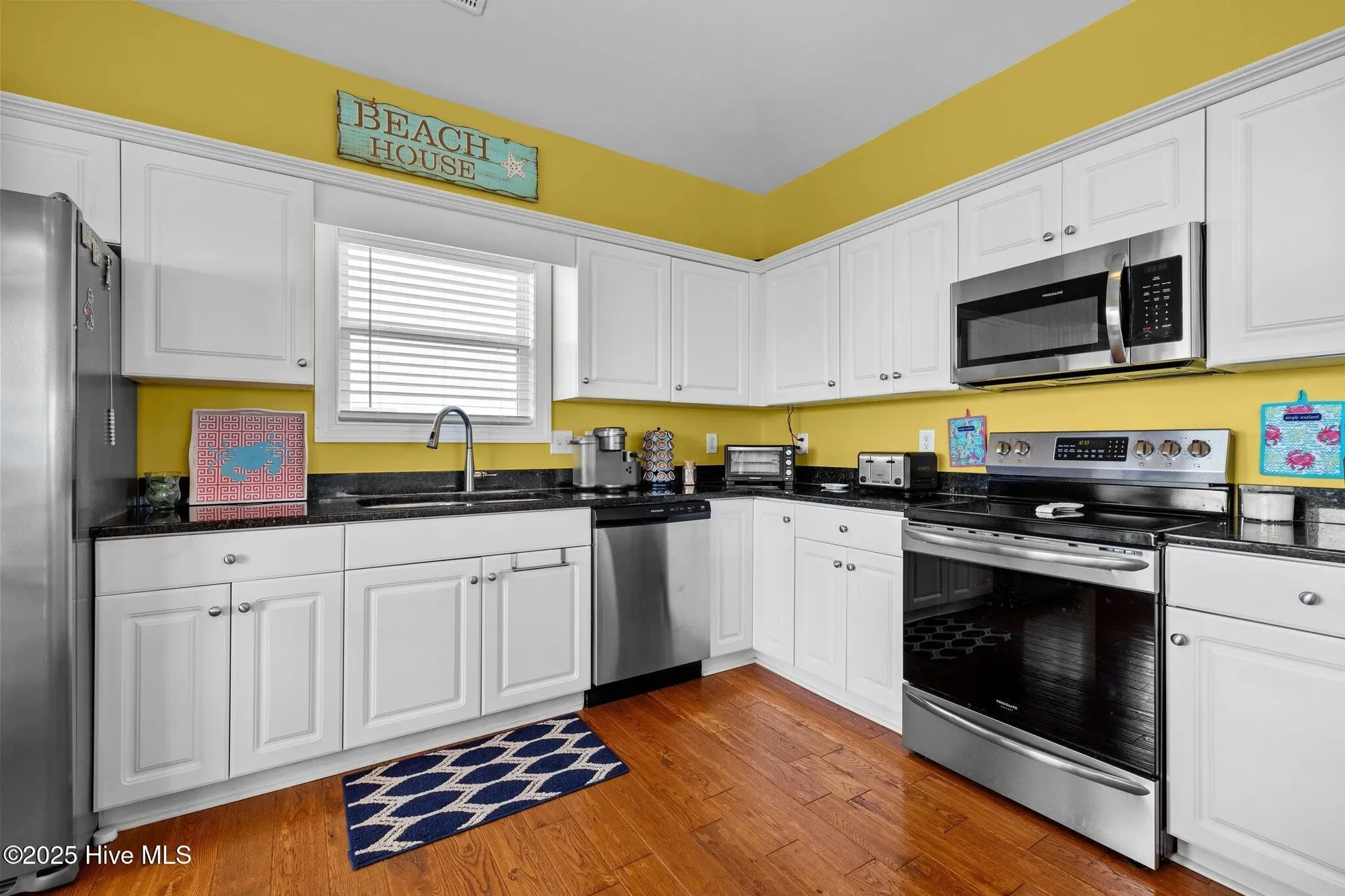 2414 Ocean Drive, Emerald Isle, North Carolina, United States. - Photo 3