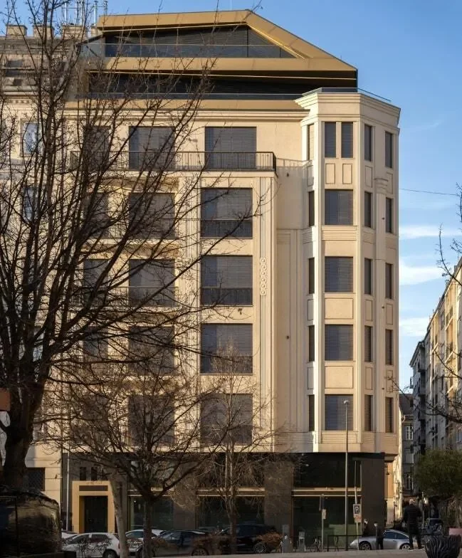 Exterior photo 1