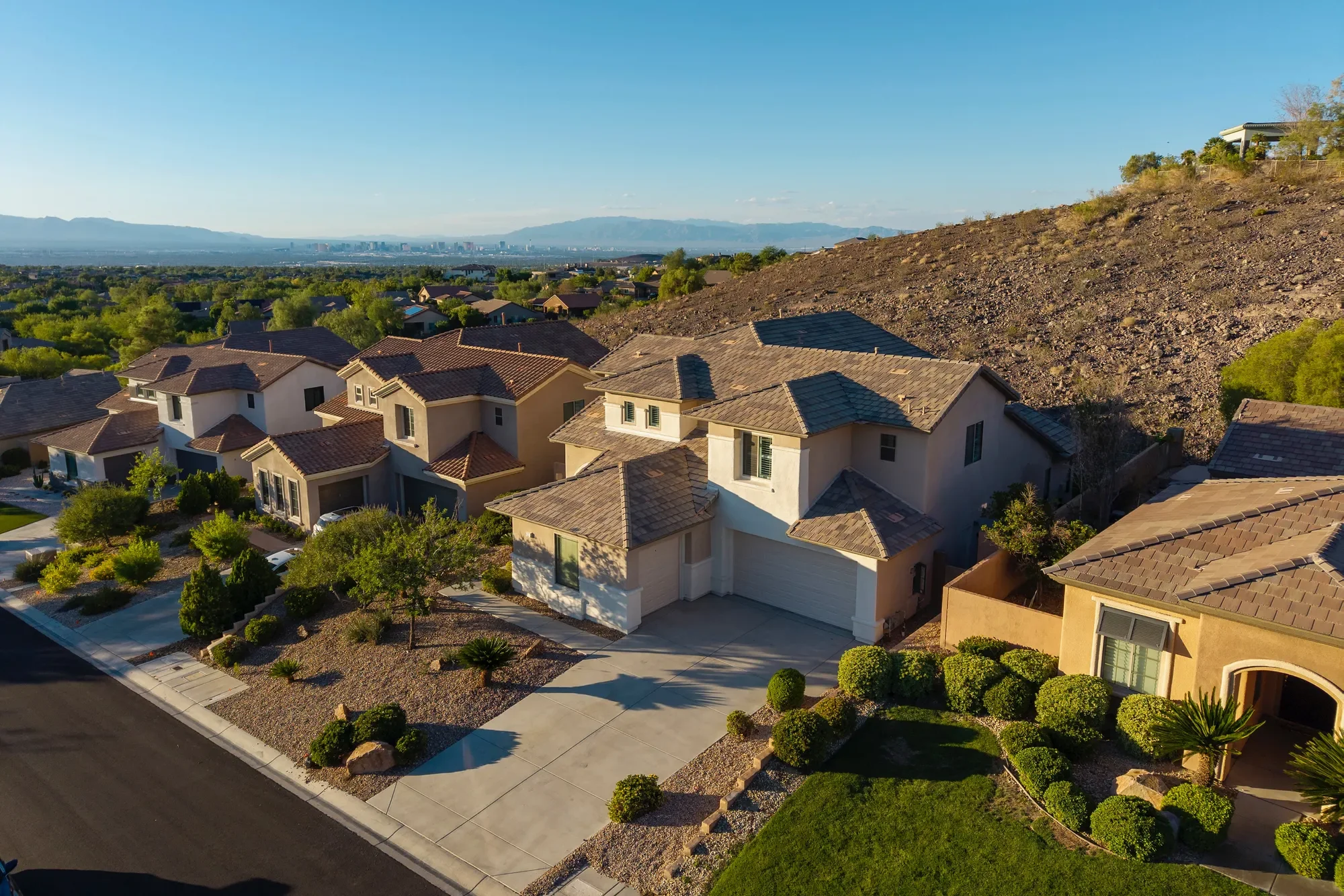 12 Oro Valley Drive, Henderson, NV 89052, Henderson, Nevada, United States. - Photo 49