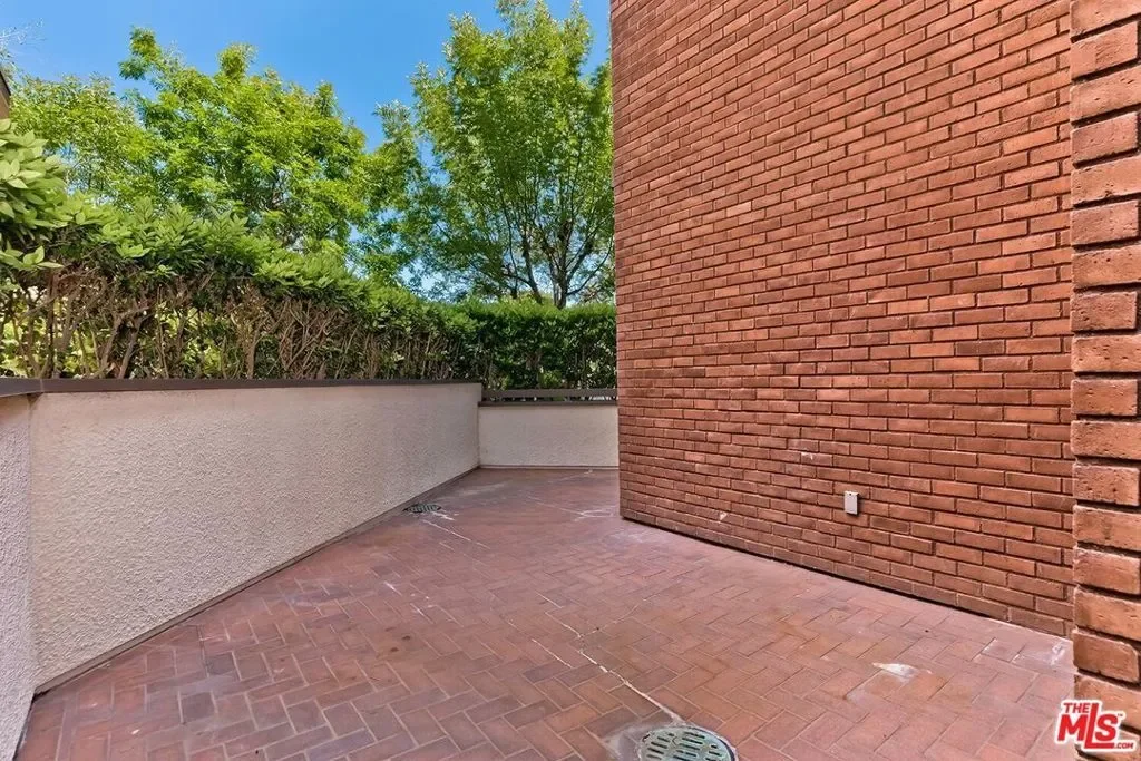 300 N Swall Drive 106, Beverly Hills, California, United States. - Hero Image